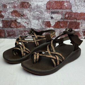 Chaco Women’s Brown Strappy Outdoor Sandals SZ 8